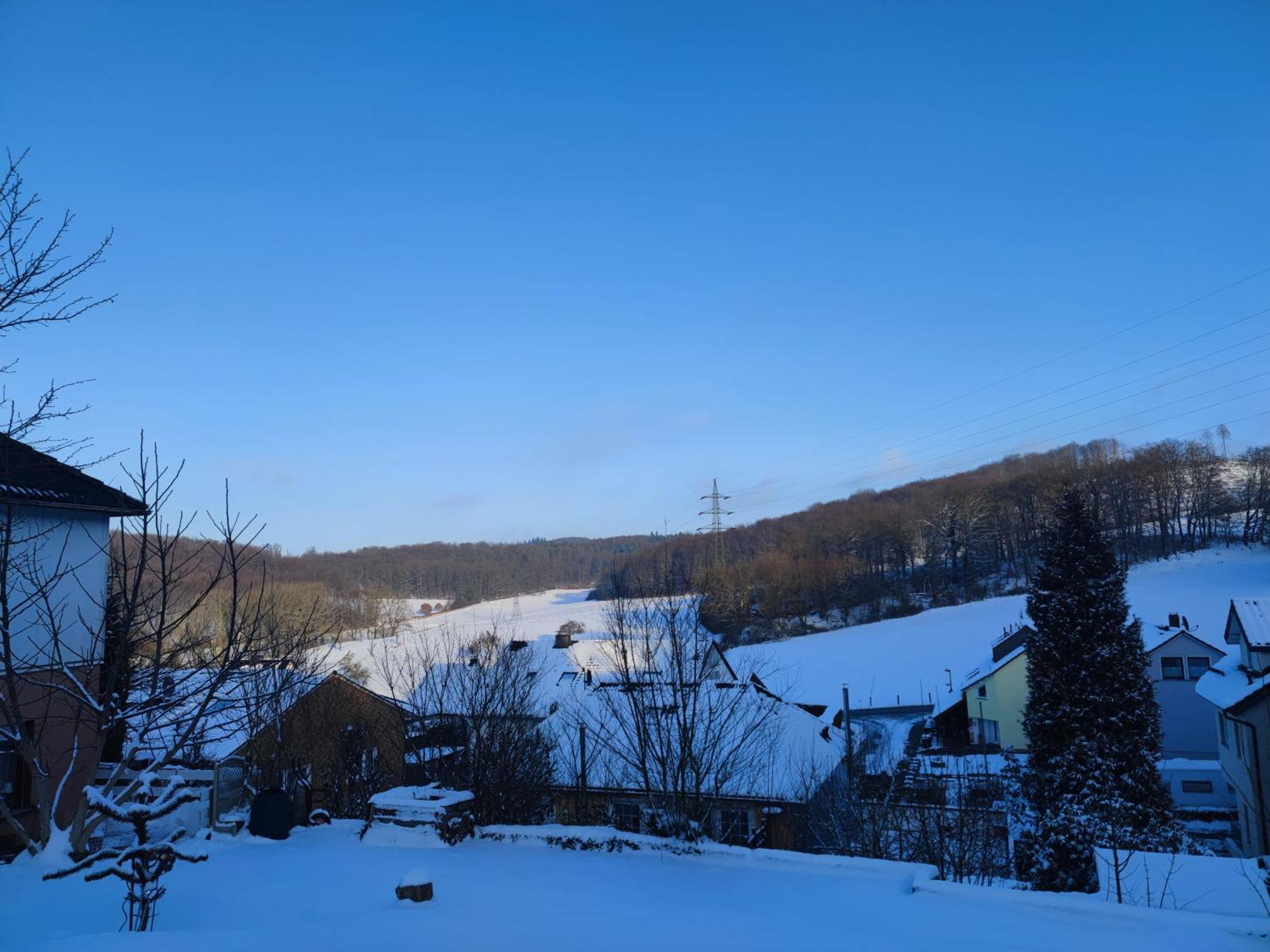 Modernes Rhombushaus Im Naturparadies Sauerland Balve Exterior photo