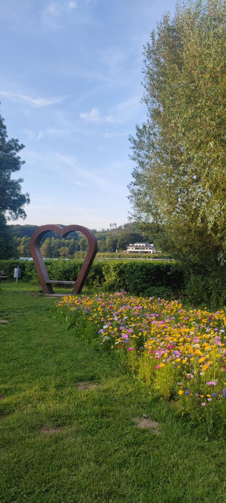 Modernes Rhombushaus Im Naturparadies Sauerland Balve Exterior photo